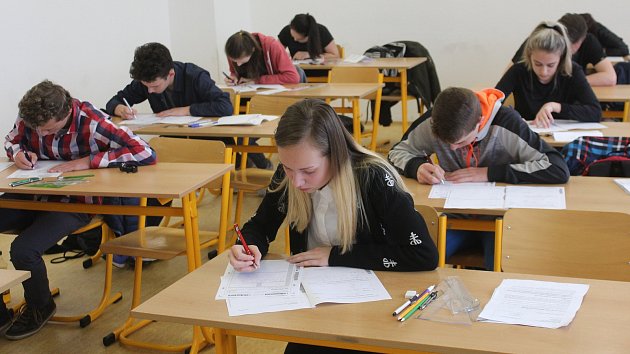 Top 10 osmiletých gymnázií v kraji a Praze. Kde je potřeba nejvíc bodů?