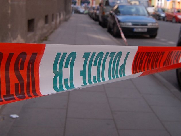 Vražedné zbraně ve středních Čechách: nůž, pálka, jateční pistole i plameny