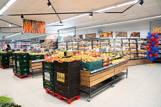 Tesco v Čerčanech zmodernizovalo, pro zákazníky i zaměstnance je pohodlnější