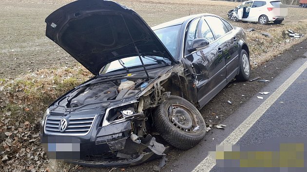 Silniční tah z Vlašimi na Tábor zastavila na dlouhé hodiny dopravní nehoda