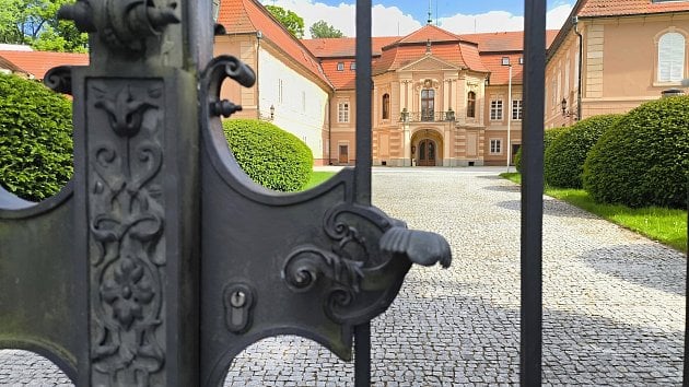 Zámek Štiřín jde do páté dražby. Vyvolávací cena klesla na 1,156 miliardy