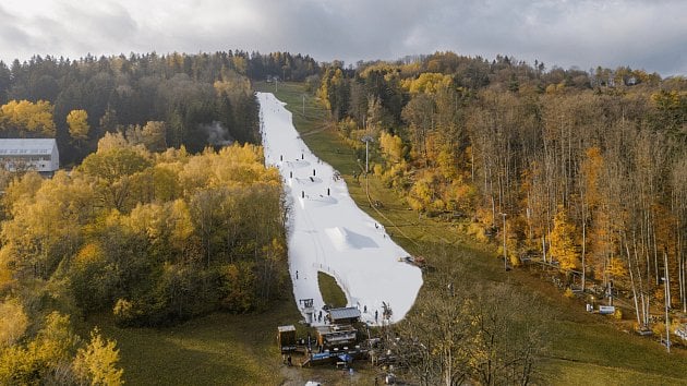 Jarní prázdniny se odrazily také na zápůjčkách lyžařského vybavení