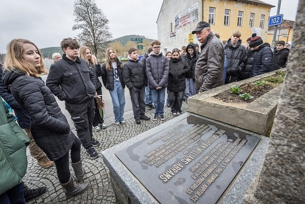 Deváťáci z Benešova se vydali po stopách konce druhé světové války