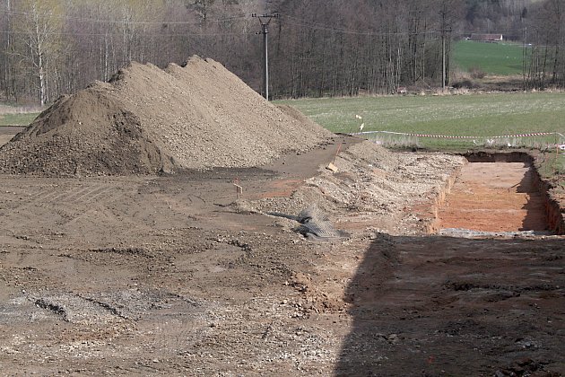 Parkoviště P+R Olbramovice je stále ve výstavbě, rychlé dokončení se nepovedlo