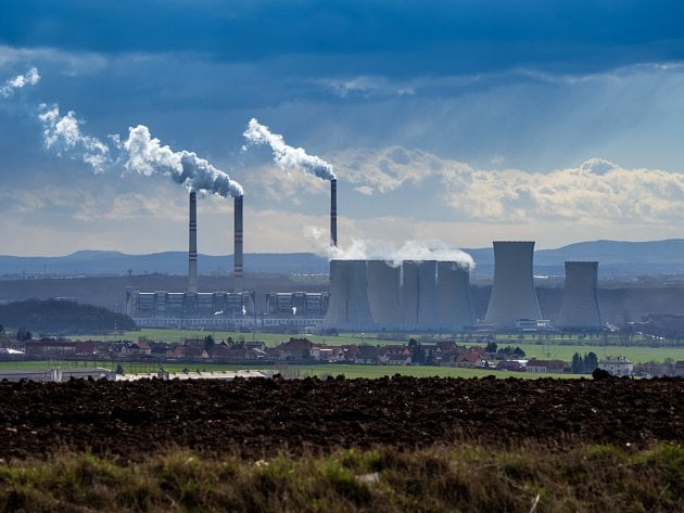 Emise CO2 stále rostou, v Česku se projevují jako extrémní jevy počasí