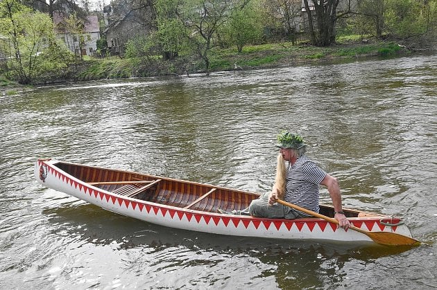 Řeka Sázava se probouzí, v Týnci chystají slavnostní start vodácké sezóny