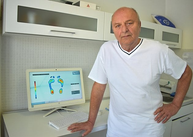 Aby se chirurg Vladimír Lemon dostal na medicínu, stavěl chodníky k poliklinice