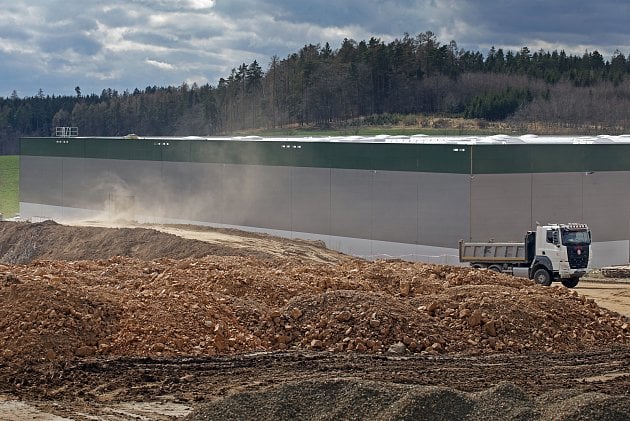 Logistický gigant u Ostředku má nového vlastníka. UDI Group ho prodala Britům