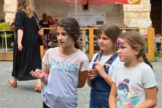 Rataje nad Sázavou zažily sousedský festival plný hudby a přátelské atmosféry