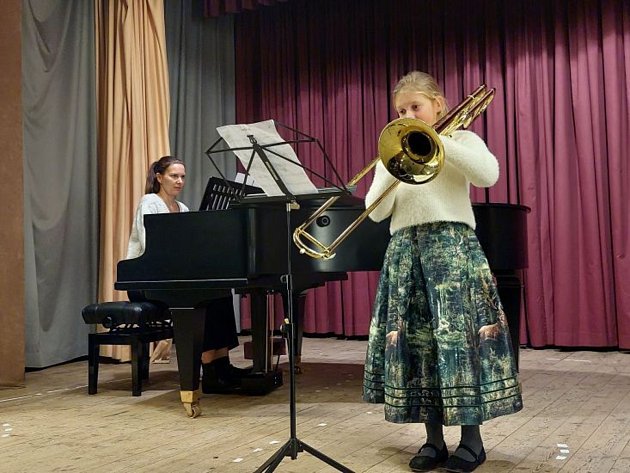 Akademie umění pro seniory na ZUŠ Čerčany. Hudba otevírá cestu k radosti