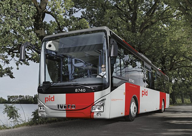 Dva roky bez průjezdu přes přehradu Slapy: náhradní autobusy mají nové trasy