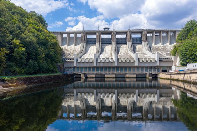 Přes hráz přehrady Slapy se dva roky nedostanou auta, cyklisté ani pěší