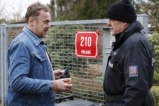 KVÍZ: Největší seriáloví záporáci. Poznáte padouchy z Polabí i Života na zámku?