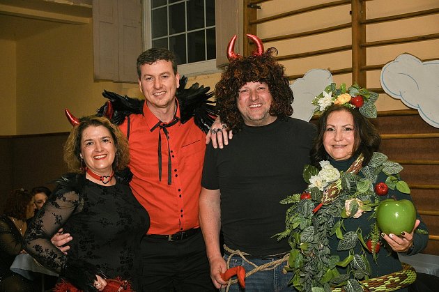 Sokolské šibřinky v Pyšelích nabídly nebe, peklo i ráj