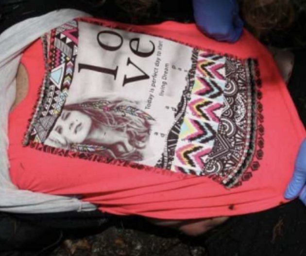 V lese u Říčan našli mrtvou ženu. Policie neví, kdo to je