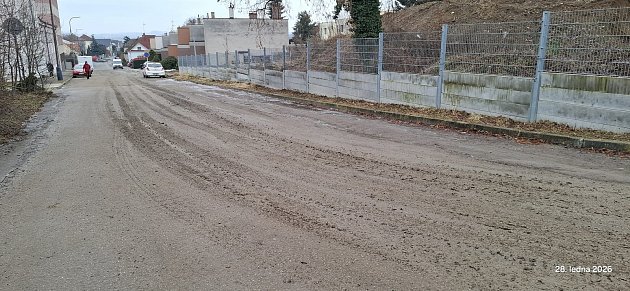 Nová záchranka v Benešově: dobrá zpráva, kterou kazí špinavé silnice