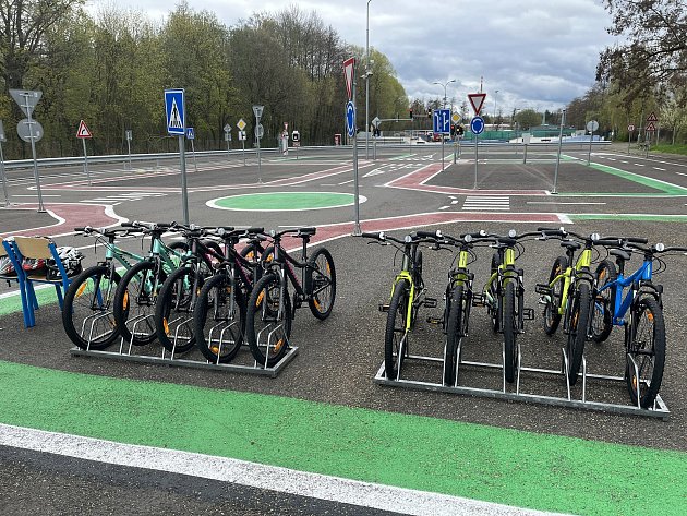 Benešov má nová kola pro dopravní hřiště. Daroval je Středočeský kraj