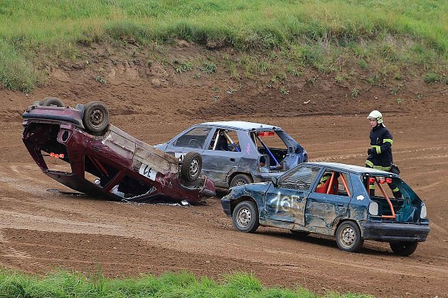 Burácení motorů, napětí, zábava: Poslední jízda plechových miláčků v Poříčí