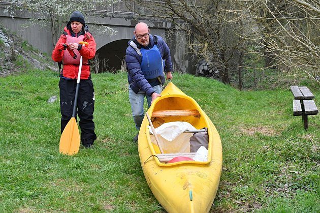 Sobotní ráno na Marjánce odstartovalo další etapu úklidu Sázavy