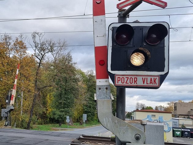 Tragédie na trati u Votic: vlak srazil člověka, zřejmě šlo o sebevraždu