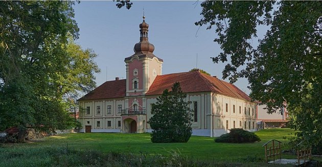 Křišťálová lebka i Longinovo kopí: Největší záhady světa na zámku v Lešanech