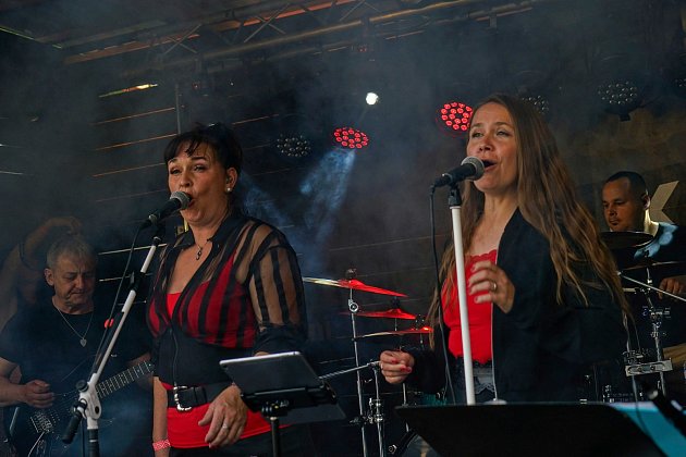 Čejka Band oslavil 30 let na scéně. Sladovkou zněly hity i vzpomínky