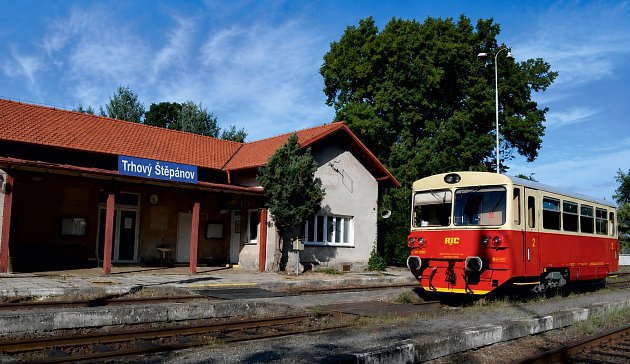 Vlaky se vracejí na trať: Do Trhového Štěpánova budou jezdit celé léto